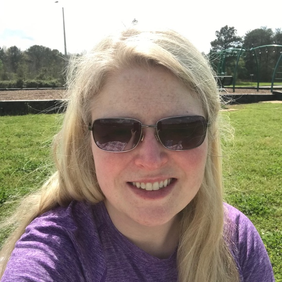 Meet your Posher, Brooke - Picture 1 of 1